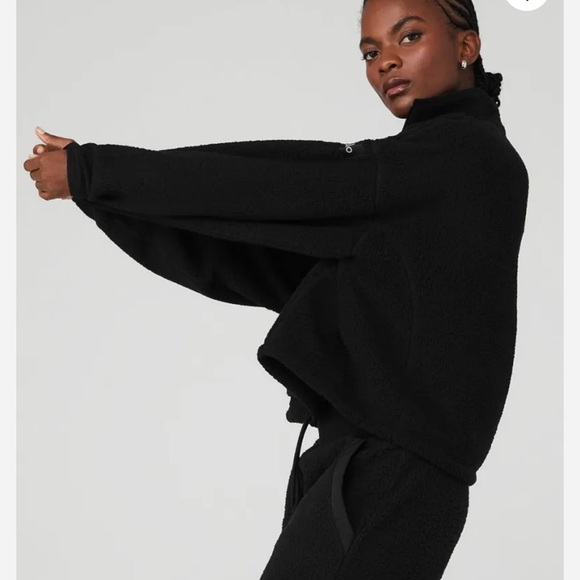 ALO Yoga Micro Sherpa Fleece Half Zip Sweatshirt Cozy Cabin Sz Sm Black EUC - Picture 3 of 8